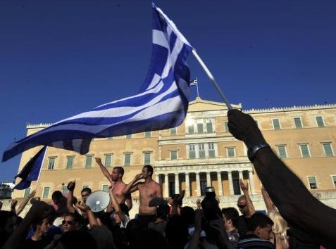 Países europeos aprueban millonario rescate financiero para Grecia