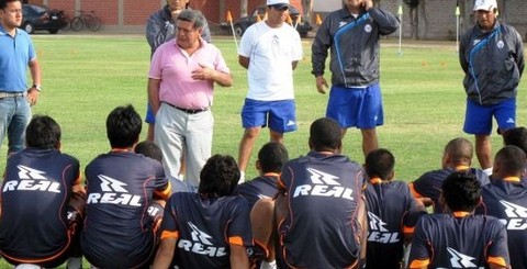 Federación Peruana de Fútbol se reunirá esta tarde con jugadores Agremiados