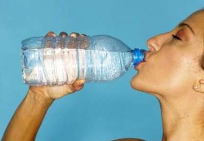 We Are Water advierte: 'Comemos más agua de la que bebemos'