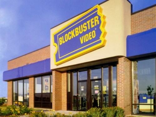 Blockbuster busca salir de la cenizas con videos online