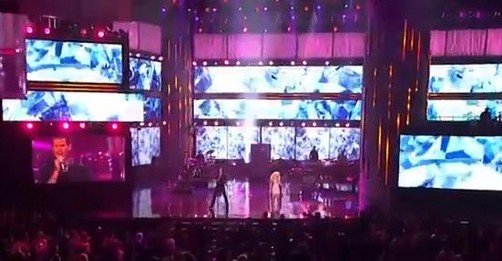 Actuación de Maroon 5 y Christina Aguilera en los AMA's (video)
