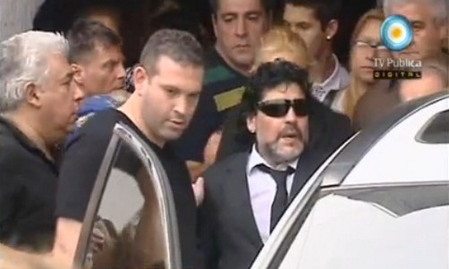 Así despidió Maradona a su madre (Video)