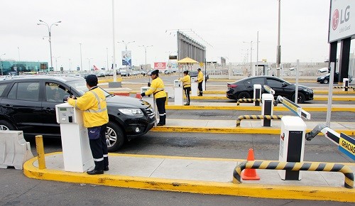 LAP implementa sistema de reconocimiento de placas para reforzar seguridad vehicular en el Aeropuerto
