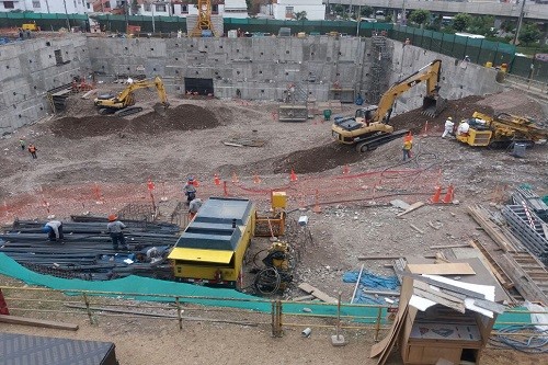 Ministro D Alessio constató el reinicio de obras en Torre 'Esperanza' del INEN