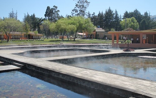 Servicios turísticos del complejo Baños del Inca registra avance de 25% en su construcción