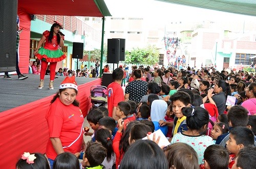 Más de 20 mil niños festejaron con alegría la navidad en Ventanilla