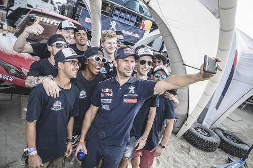 Estudiante esloveno ganó el Red Bull Desert Wings University Challenge