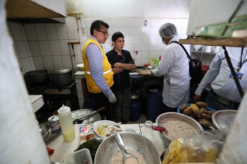 Municipalidad de Lima clausuró cuatro 'cebicherías insalubres'