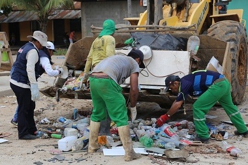 Puerto Maldonado: recogen 64 toneladas de inservibles en campaña contra el dengue