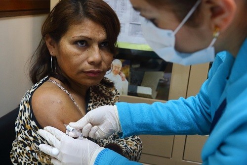 Minsa: 320 mil vacunas contra la fiebre amarilla se aplicarán en la región Ucayali