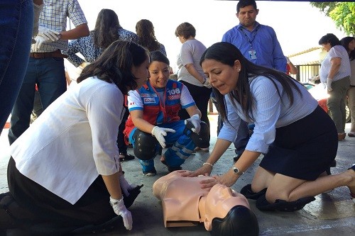SAMU capacita en primeros auxilios a 200 profesionales de DIGESA