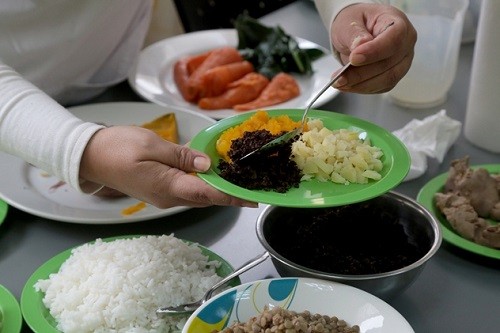 Carnes rojas, vísceras oscuras y pescado en la dieta diaria de los niños puede combatir la anemia