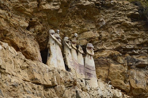 Descubre cuatro nuevos destinos en Semana Santa con Cruz del Sur