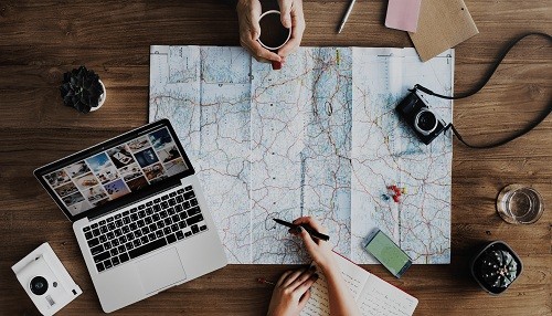 El 80 % de las personas decide a donde viajar gracias a la recomendación de influencers