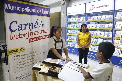 Municipio de Lima pone a disposición libros en formato braille en bibliotecas del Metropolitano