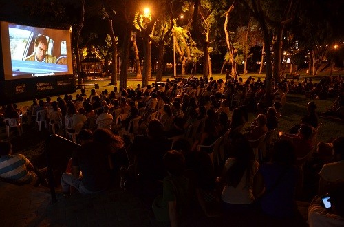 Miraflores proyecta películas de fútbol en parques del distrito