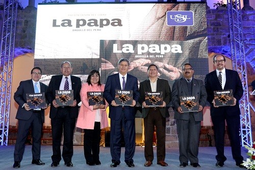 Se presentó libro: 'La Papa, Orgullo del Perú', en Cusco