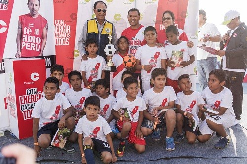 Fútbol y talento mostraron 217 niños con clínica deportiva impulsada por Camisea en Pisco