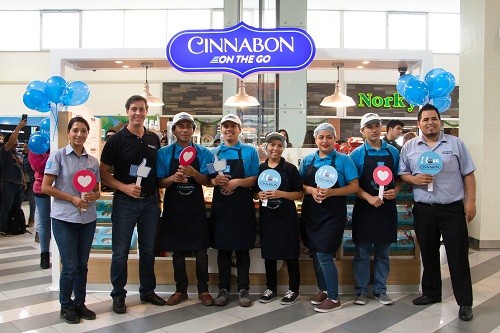Cinnabon apertura su 10ma tienda ahora en la estación central del Metropolitano