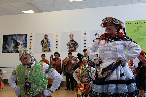 Paucartambo: Exposición sobre la festividad de la Virgen del Carmen en el 'Jorge Chávez'