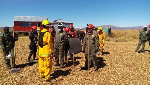 Guardaparques bomberos forestales de la Reserva Nacional del Titicaca participaron en Simulacro Multipeligro