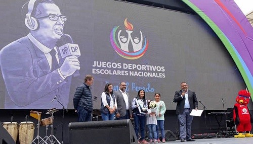Ministro Alfaro inaugura Juegos Deportivos Escolares Nacionales 'Daniel Peredo'