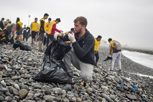 Recolectan más de 23 toneladas de residuos en 5 playas de Perú