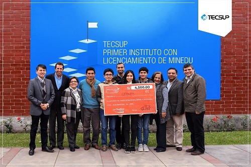 Alumnos de TECSUP logran el primer puesto en la III Hackathon Universitaria