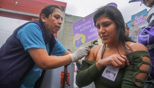 Diresa Callao pide a padres de familia vacunar a sus niños contra el sarampión