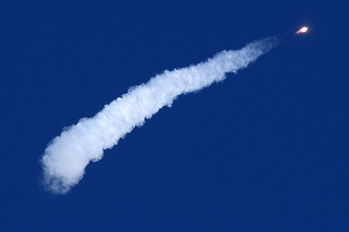 Astronautas hacen aterrizaje de emergencia después que el lanzamiento del Soyuz ruso fracasara