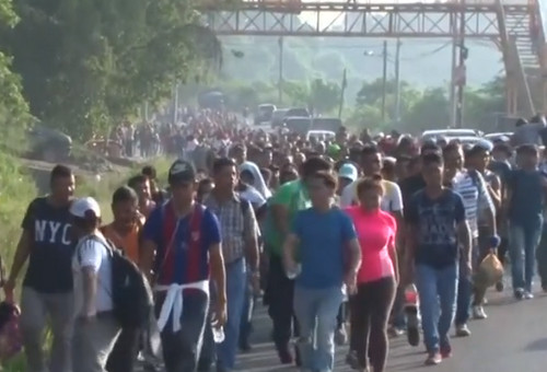 Una caravana de inmigrantes partió de Honduras en dirección de México y Estados Unidos