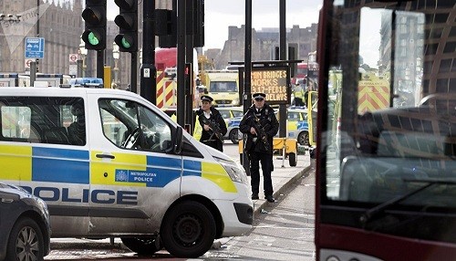 Alerta en Londres por paquete sospechoso encontrado cerca del Parlamento