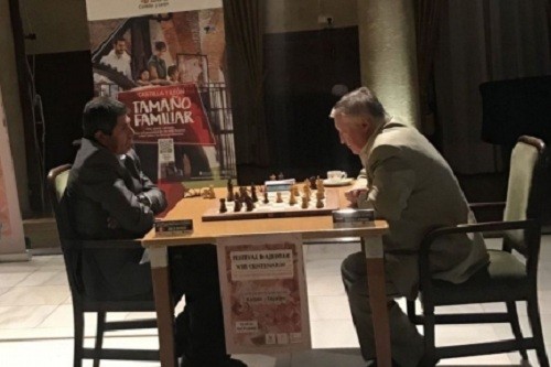 Julio Granda derrotó en España a Anatoli Karpov, leyenda del ajedrez mundial