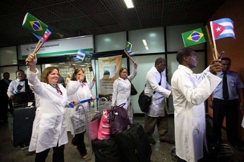 Cuba da por terminado programa de intercambio médico con Brasil