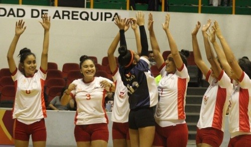 Selección de vóleibol logra el primer triunfo peruano en Arequipa 2018