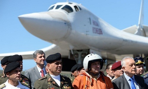 Los aviones rusos estacionados en Venezuela regresarán a Rusia este viernes 14, según la Casa Blanca