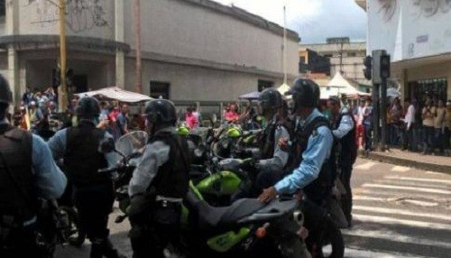 Venezuela: Gobierno de Nicolás Maduro asegura haber sofocado motín de la unidad de la Guardia Nacional