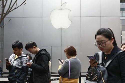 Las débiles ventas del iPhone de Apple en China se deben a los altos precios