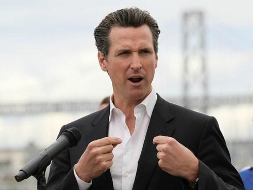 Gobernador de California promueve propuesta para un 'dividendo de datos' para los residentes del estado