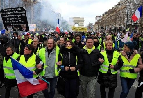 Los 'chalecos amarillos' una vez más en las calles de Francia: por décimo cuarto sábado consecutivo