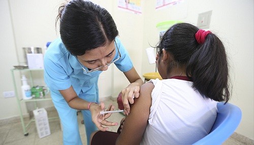 Se vacunará este año a 260, 000 niñas contra el Virus del Papiloma Humano para prevenir el cáncer de cuello uterino