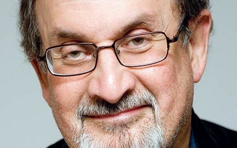 Salman Rushdie acusa a policía de no dejarlo participar en festival literario