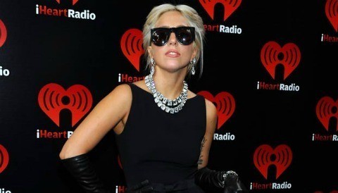 Lady Gaga podría esta comprometida con su novio