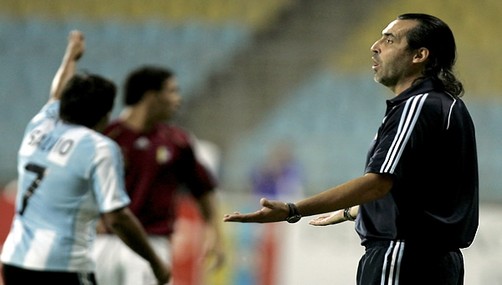 Sergio Batista no se quiere ir de la selección argentina