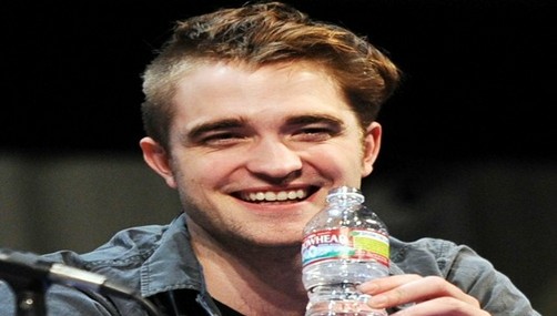 Robertt Pattinson luce extrao corte de cabello