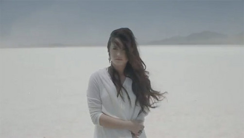 Demi Lovato presentó la versión en español de 'Sckyscraper'