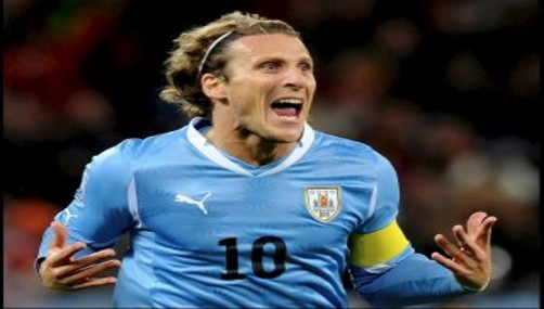 Diego Forlán está ilusionado con ganarle a Paraguay