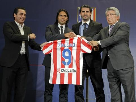 Presentaron oficialmente a Radamel Falcao en el Atlético de Madrid