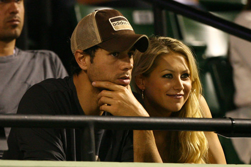 Anna Kournikova y Enrique Iglesias ganan juicio a Telecinco