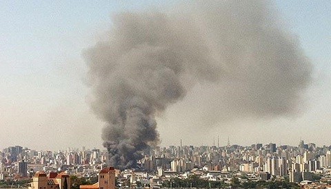 Brasil: Voraz incendio deja más de 50 muertos en favelas